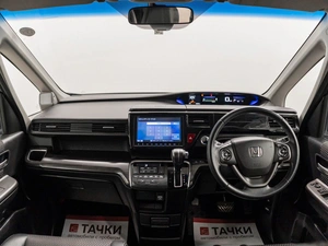 Минивэн Honda Stepwgn 2017 года, 2100000 рублей, Красноярск