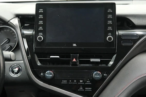 Седан Toyota Camry 2021 года, 3599000 рублей, Омск