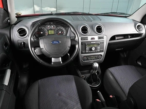 Хетчбэк Ford Fusion 2012 года, 680000 рублей, Ростов-на-Дону
