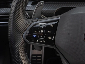 Хетчбэк Volkswagen Golf R 2023 года, 6650000 рублей, Краснодар