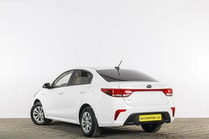 Седан Kia Rio 2018 года, 1759000 рублей, Тюмень