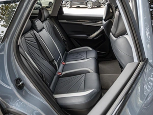 Внедорожник Geely Atlas 2024 года, 2640000 рублей, Краснодар