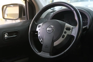 Внедорожник Nissan X-Trail 2014 года, 1539000 рублей, Омск