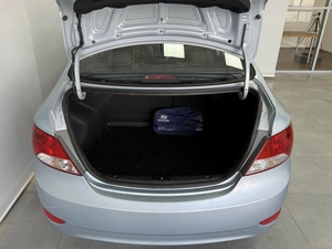 Седан Hyundai Solaris 2013 года, 800000 рублей, Красноярск