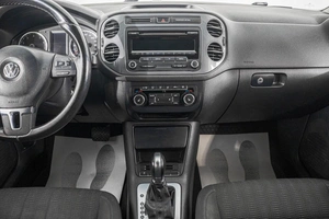 Внедорожник Volkswagen Tiguan 2014 года, 1259000 рублей, Барнаул