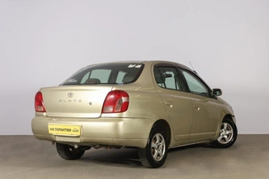 Седан Toyota Platz 2002 года, 349000 рублей, Новосибирск