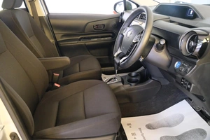Хетчбэк Toyota Aqua 2018 года, 1229000 рублей, Омск