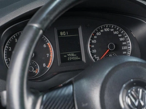 Седан Volkswagen Jetta 2013 года, 879000 рублей, Сургут