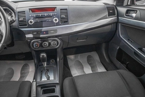 Седан Mitsubishi Lancer 2010 года, 739000 рублей, Барнаул