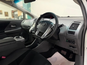 Лифтбек Toyota Prius 2014 года, 1199000 рублей, Красноярск