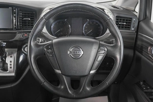 Минивэн Nissan Elgrand 2018 года, 3449000 рублей, Кемерово