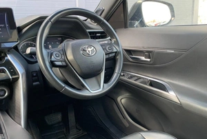 Внедорожник Toyota Harrier 2020 года, 3650000 рублей, Солонцы