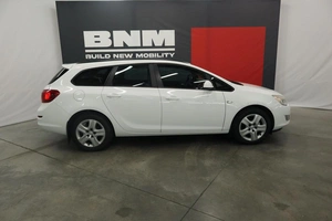 Универсал Opel Astra 2012 года, 995000 рублей, Курск