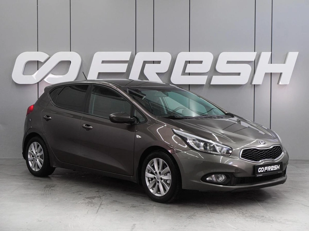 Хетчбэк Kia Ceed 2012 года, 839000 рублей, Воронеж