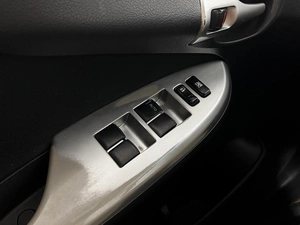 Седан Toyota Corolla 2012 года, 898900 рублей, Казань