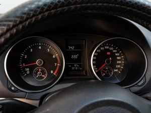 Хетчбэк Volkswagen Golf 2010 года, 849000 рублей, Краснодар