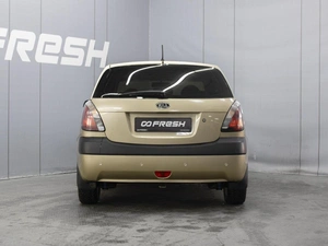 Хетчбэк Kia Rio 2009 года, 600000 рублей, Омск