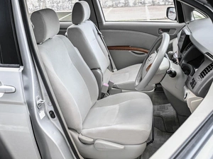 Минивэн Toyota Isis 2010 года, 1399000 рублей, Кирилловка