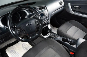 Хетчбэк Kia Ceed 2018 года, 1629000 рублей, Тюмень