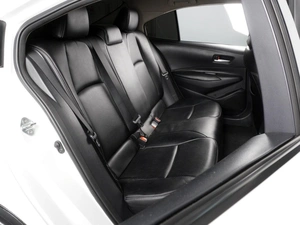 Седан Toyota Corolla 2022 года, 1899030 рублей, Красный Пахарь