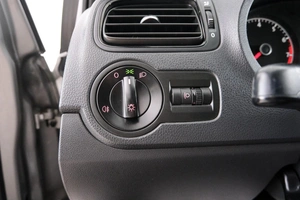 Седан Volkswagen Polo 2017 года, 999000 рублей, Красноярск