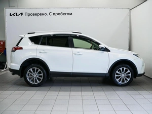 Внедорожник Toyota RAV4 2016 года, 2350000 рублей, Красноярск
