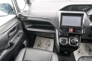 Минивэн Toyota Esquire 2014 года, 1849000 рублей, Красноярск