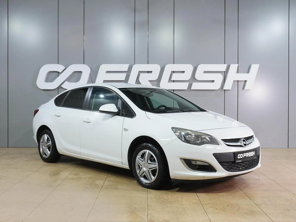 Седан Opel Astra 2012 года, 729000 рублей, Воронеж
