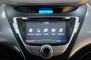 Седан Hyundai Elantra 2012 года, 899000 рублей, Омск