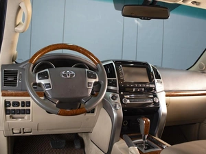 Внедорожник Toyota Land Cruiser 2012 года, 3440000 рублей, Омск