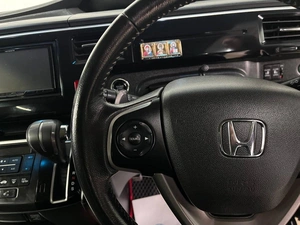 Минивэн Honda Stepwgn Spada 2015 года, 1949000 рублей, Красноярск