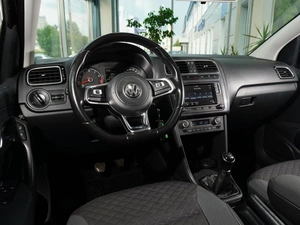 Седан Volkswagen Polo 2018 года, 1048000 рублей, Тверь