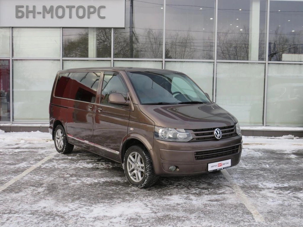 Минивэн Volkswagen Caravelle 2012 года, 1990000 рублей, Брянск