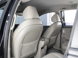 Минивэн Kia Carnival 2018 года, 2300000 рублей, Омск