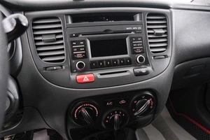 Хетчбэк Kia Rio 2011 года, 699000 рублей, Красноярск