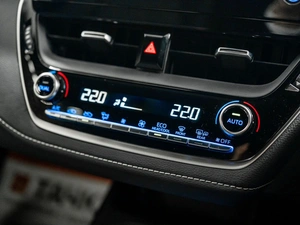 Хетчбэк Toyota Corolla 2021 года, 1910000 рублей, Красноярск