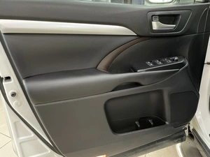 Внедорожник Toyota Highlander 2014 года, 2687000 рублей, Солонцы