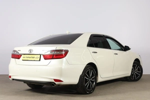 Седан Toyota Camry 2016 года, 1999000 рублей, Новосибирск