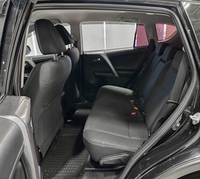 Внедорожник Toyota RAV4 2017 года, 2480000 рублей, Красноярск