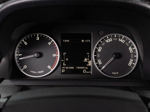 Внедорожник Land Rover Discovery 2015 года, 2490000 рублей, Тюмень