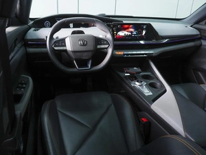 Лифтбек Changan UNI-V 2023 года, 2100000 рублей, Ростов-на-Дону