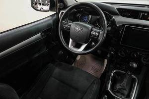 Пикап Toyota Hilux 2016 года, 2889000 рублей, Новокузнецк