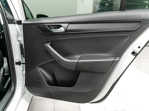 Лифтбек Volkswagen Polo 2021 года, 1370000 рублей, Красноярск