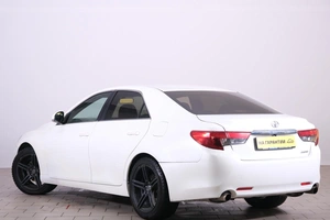 Седан Toyota Mark X 2015 года, 2099000 рублей, Омск