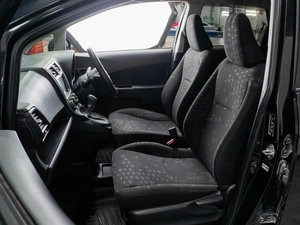 Хетчбэк Toyota Ractis 2013 года, 1049000 рублей, Тюмень