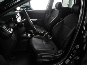 Хетчбэк Kia Rio 2014 года, 999000 рублей, Воронеж