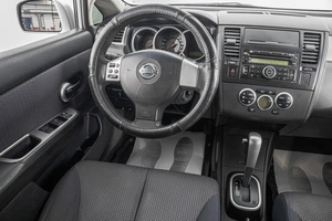Хетчбэк Nissan Tiida 2008 года, 739000 рублей, Барнаул