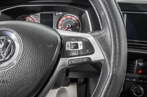 Седан Volkswagen Jetta 2018 года, 1349000 рублей, Барнаул