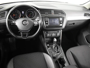 Внедорожник Volkswagen Tiguan 2018 года, 2178200 рублей, Казань