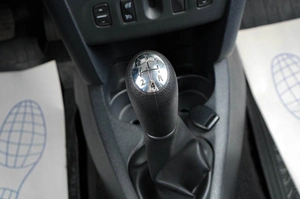 Седан Renault Logan 2017 года, 679000 рублей, Тюмень